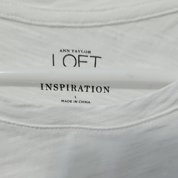 Ann Taylor White Tee with Pink Floral Design - Picture 2 of 3